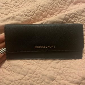 Black Michael kors wallet